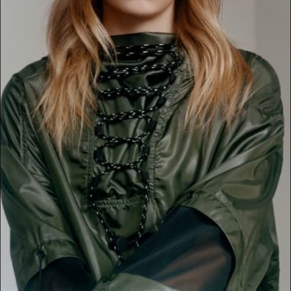 💝SOLD💝IVY PARK Hi Shine Lace-Up Jacket - Picture 5 of 7